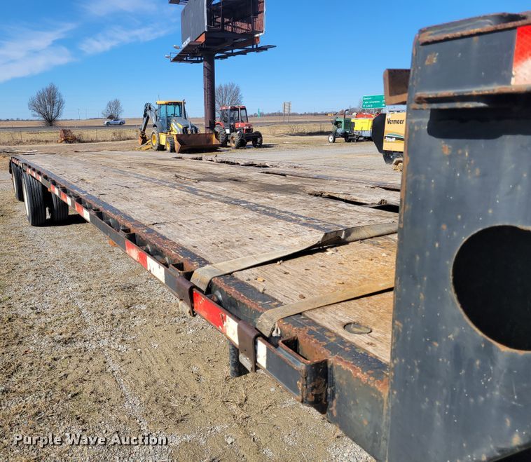 image for item DI1169 2009 Transcraft DTL-2100 W2  drop deck equipment trailer