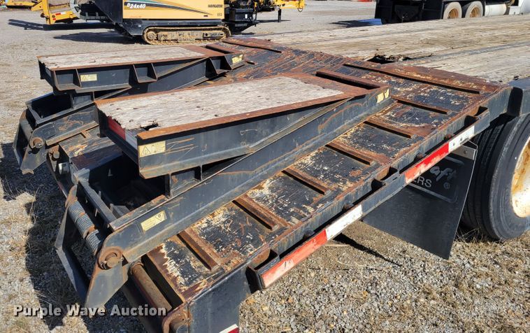 image for item DI1169 2009 Transcraft DTL-2100 W2  drop deck equipment trailer