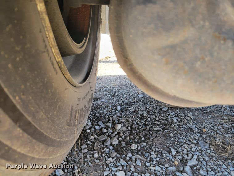 image for item DI1169 2009 Transcraft DTL-2100 W2  drop deck equipment trailer