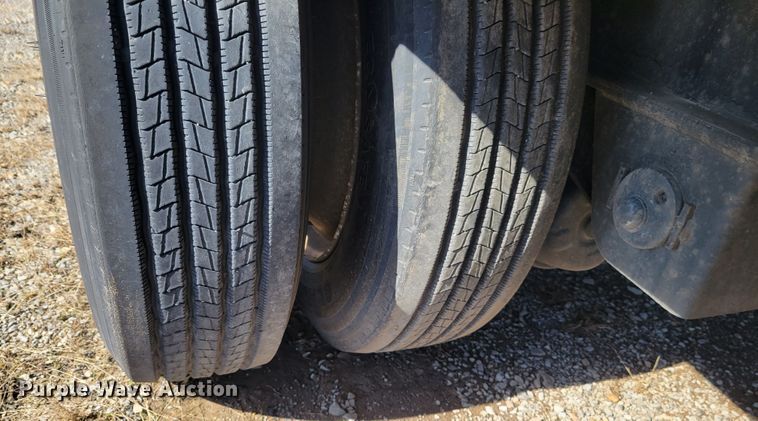 image for item DI1169 2009 Transcraft DTL-2100 W2  drop deck equipment trailer