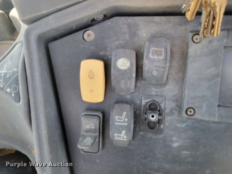 image for item DI1170 2008 John Deere 310SJ  backhoe