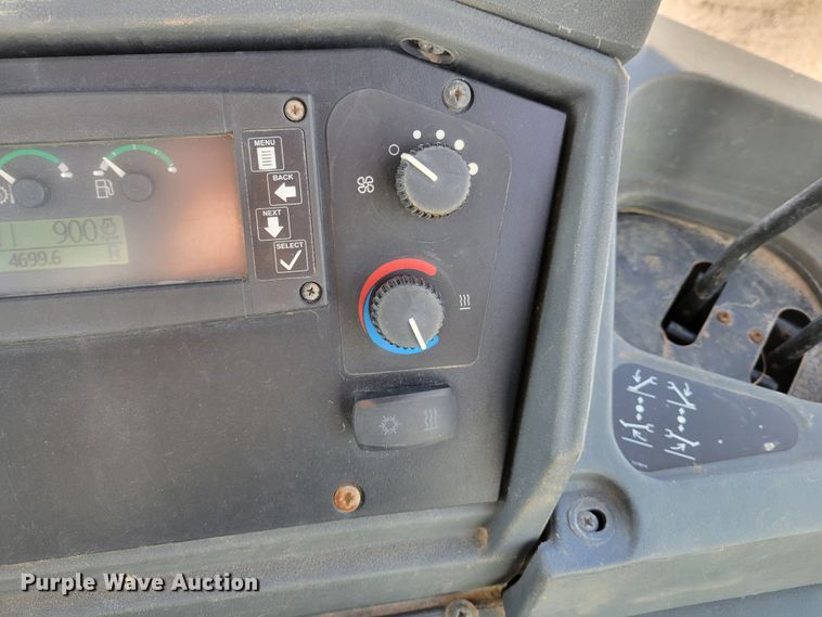 image for item DI1170 2008 John Deere 310SJ  backhoe