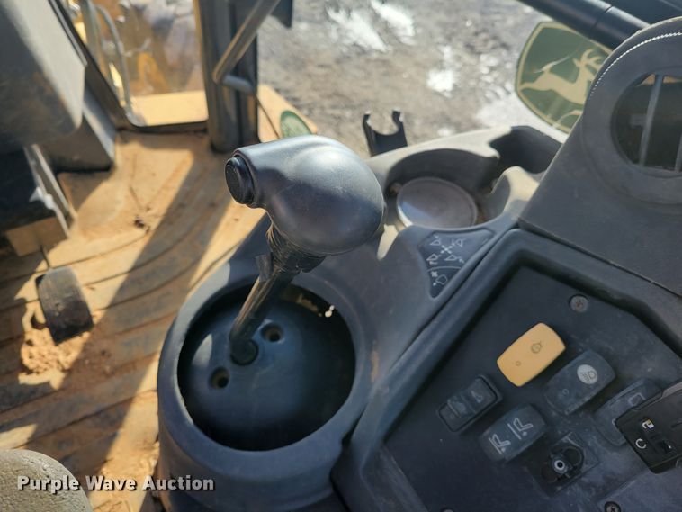 image for item DI1170 2008 John Deere 310SJ  backhoe