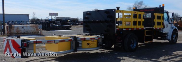 image for item DI1171 2007 Freightliner M2 106  flatbed truck