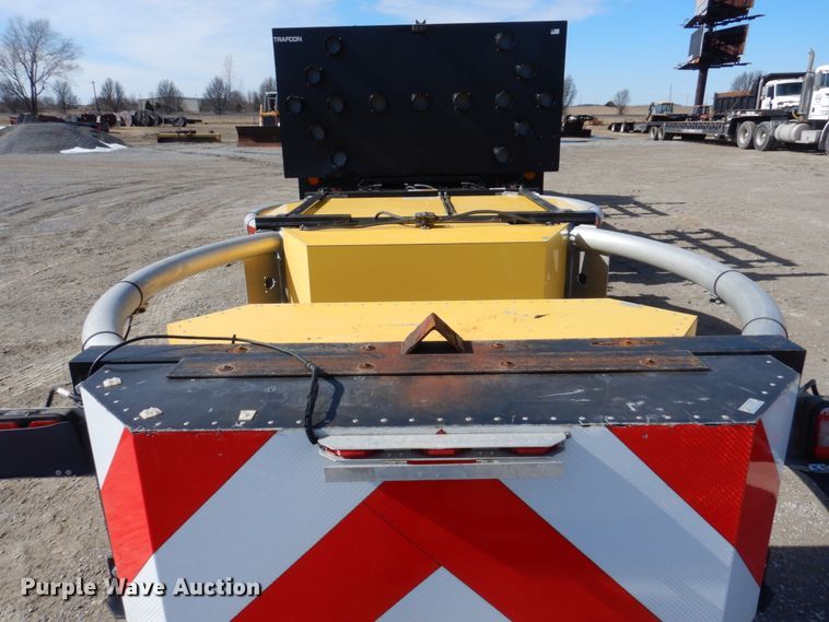 image for item DI1171 2007 Freightliner M2 106  flatbed truck