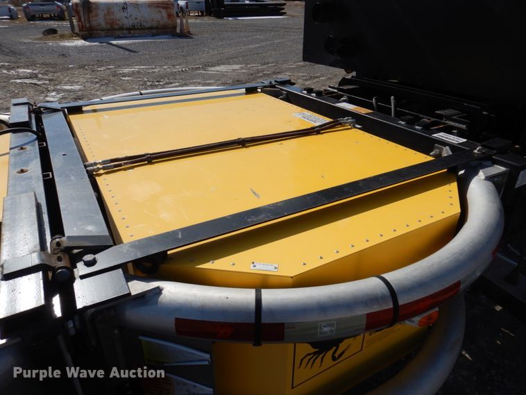 image for item DI1171 2007 Freightliner M2 106  flatbed truck