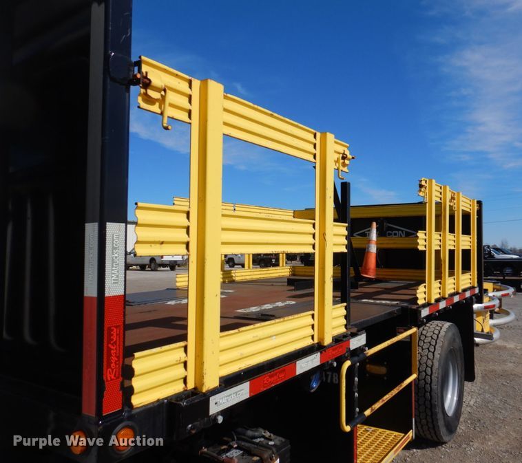 image for item DI1171 2007 Freightliner M2 106  flatbed truck