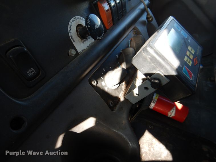 image for item DI1171 2007 Freightliner M2 106  flatbed truck