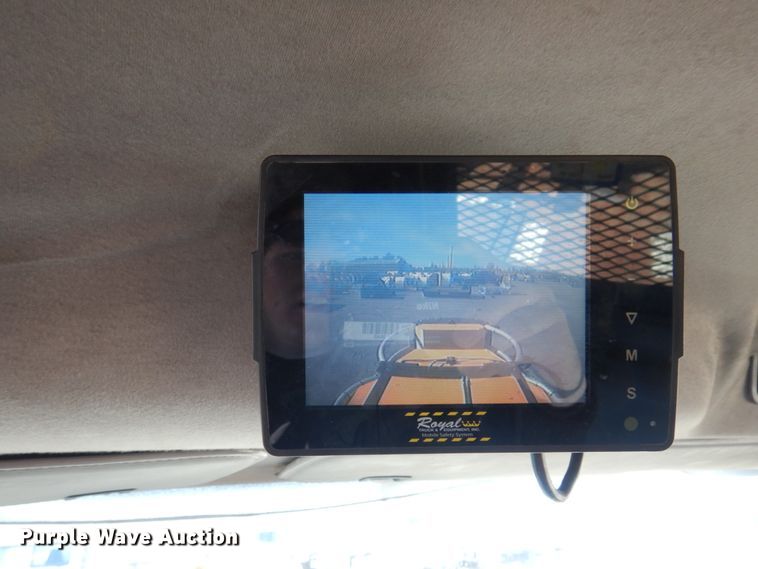 image for item DI1171 2007 Freightliner M2 106  flatbed truck