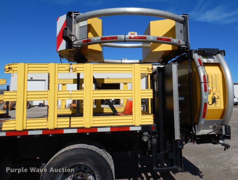 image for item DI1171 2007 Freightliner M2 106  flatbed truck