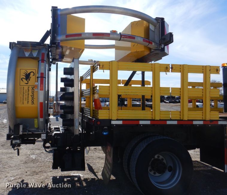 image for item DI1171 2007 Freightliner M2 106  flatbed truck