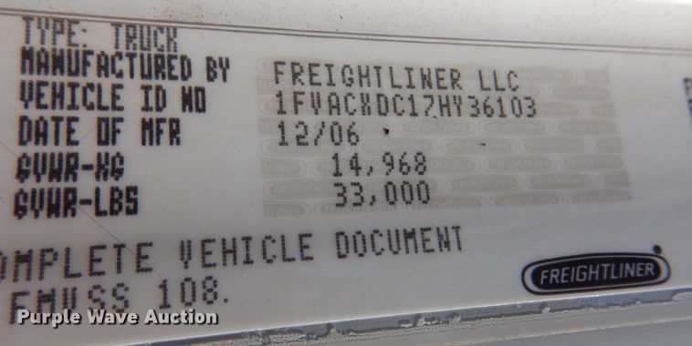 image for item DI1171 2007 Freightliner M2 106  flatbed truck