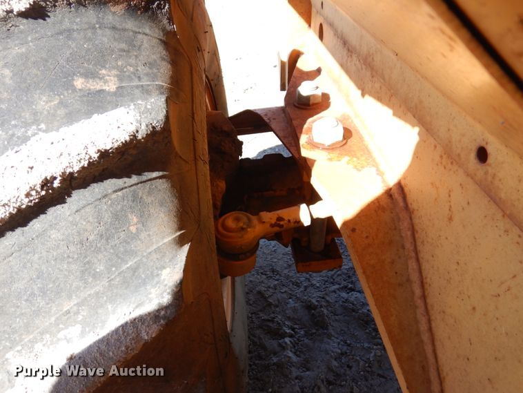 image for item DI1173 1993 Case 660  cable plow