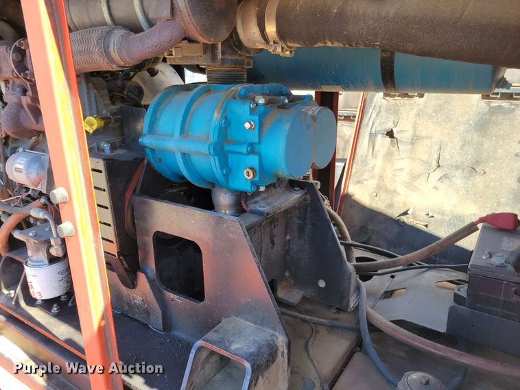 image for item DI1175 2010 Ditch Witch FX30  vacuum excavator