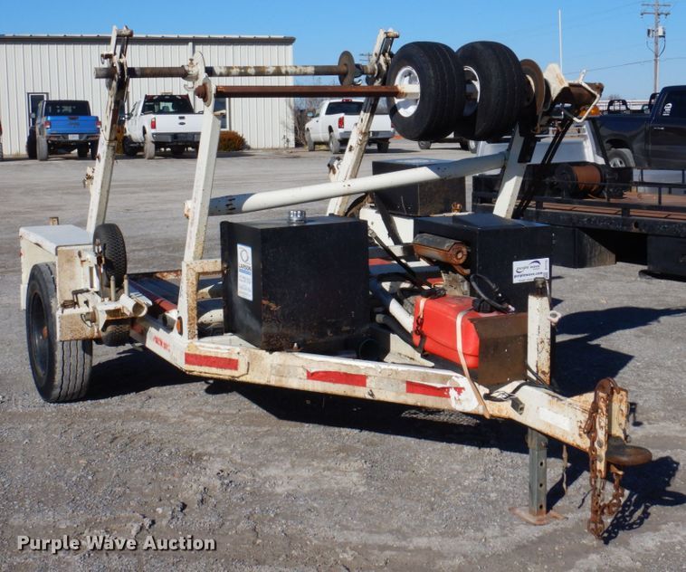 image for item DI1176 2010 Larson  reel trailer