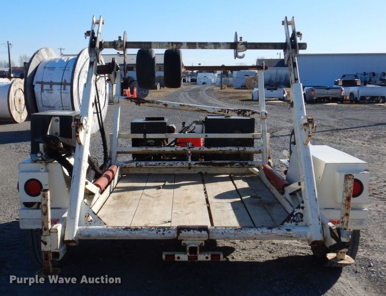 image for item DI1176 2010 Larson  reel trailer