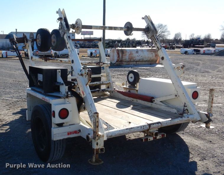 image for item DI1176 2010 Larson  reel trailer