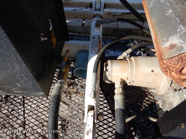 image for item DI1176 2010 Larson  reel trailer