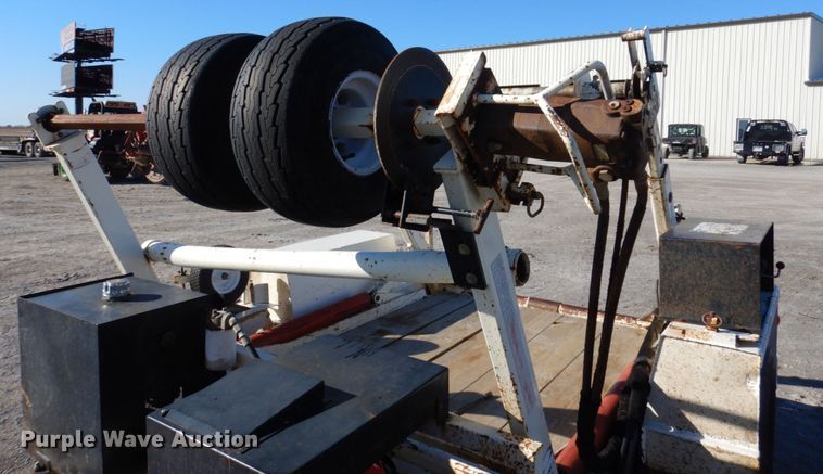 image for item DI1176 2010 Larson  reel trailer