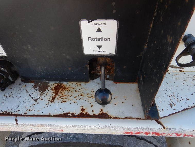 image for item DI1176 2010 Larson  reel trailer