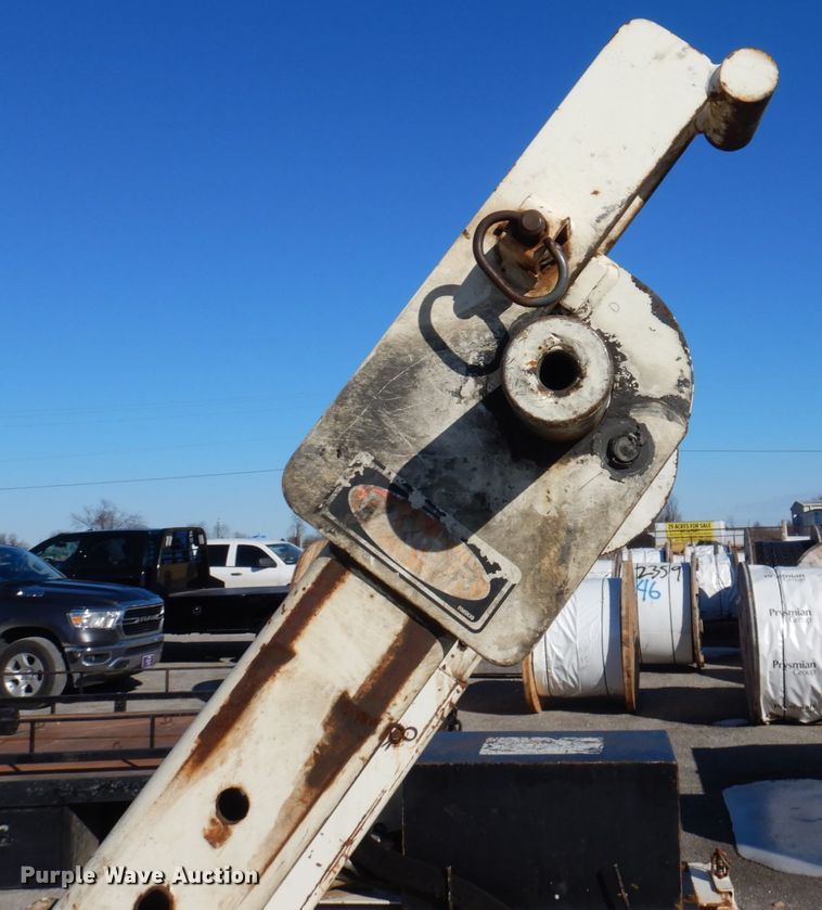 image for item DI1176 2010 Larson  reel trailer