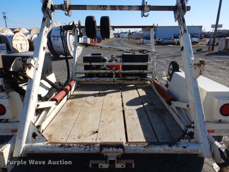 image for item DI1176 2010 Larson  reel trailer