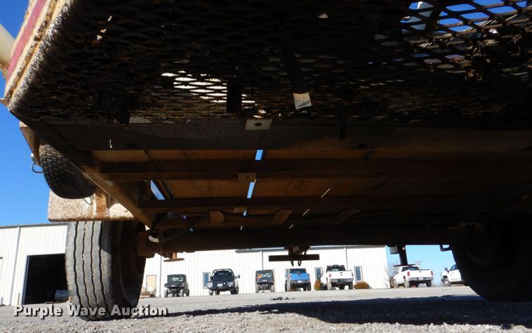 image for item DI1176 2010 Larson  reel trailer