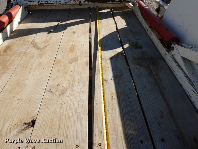 image for item DI1176 2010 Larson  reel trailer