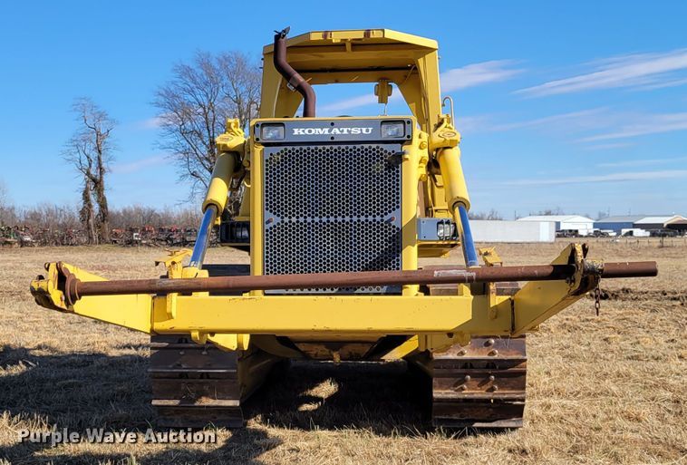 image for item DI1180 1993 Komatsu D135A-2  cable plow