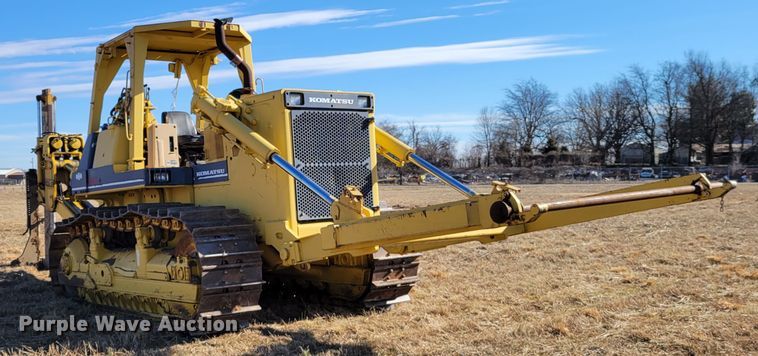 image for item DI1180 1993 Komatsu D135A-2  cable plow