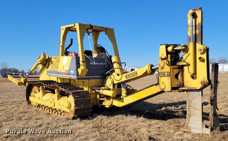 image for item DI1180 1993 Komatsu D135A-2  cable plow