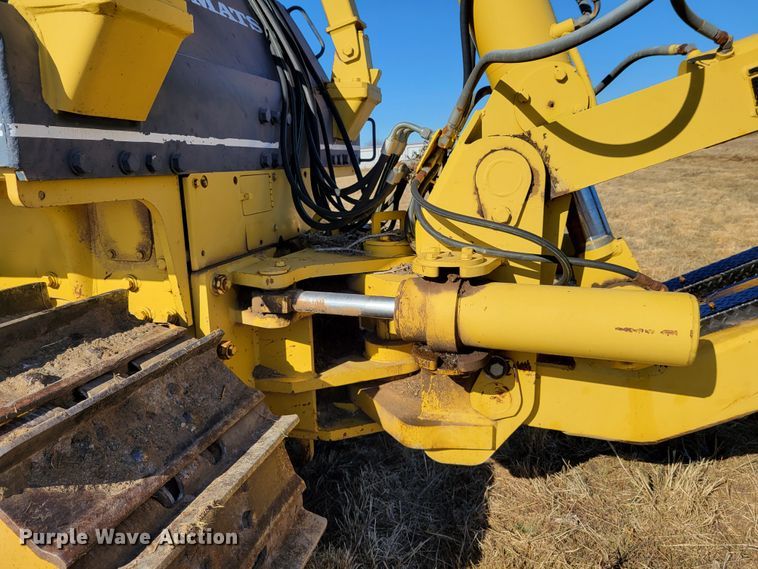 image for item DI1180 1993 Komatsu D135A-2  cable plow
