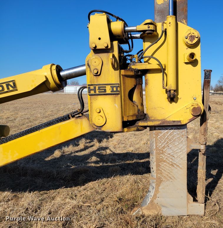 image for item DI1180 1993 Komatsu D135A-2  cable plow