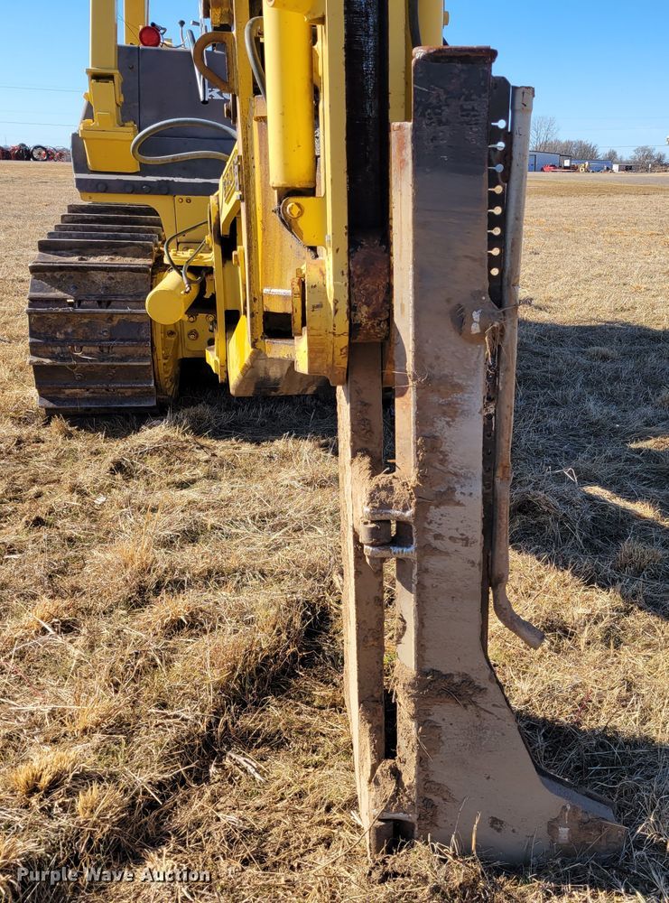 image for item DI1180 1993 Komatsu D135A-2  cable plow