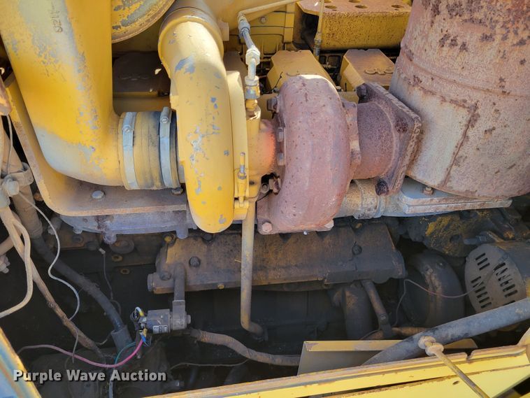 image for item DI1180 1993 Komatsu D135A-2  cable plow