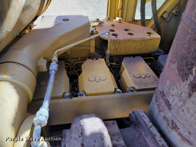 image for item DI1180 1993 Komatsu D135A-2  cable plow