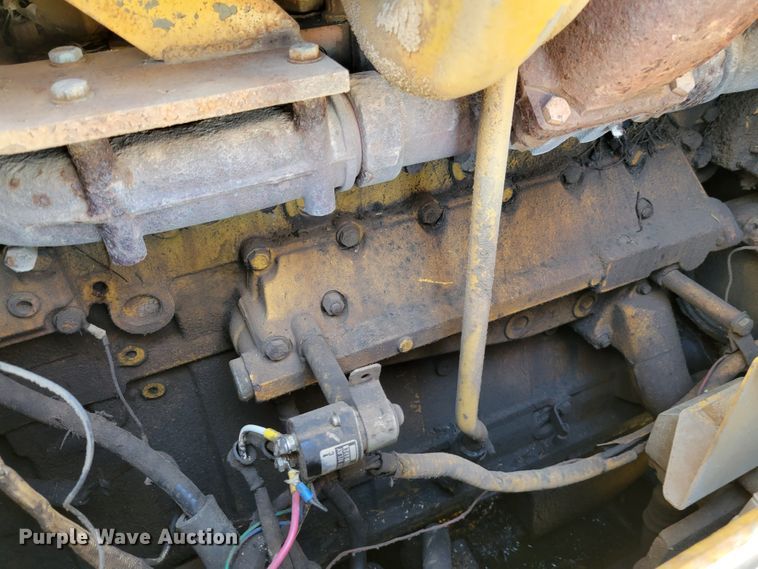 image for item DI1180 1993 Komatsu D135A-2  cable plow