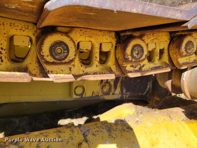 image for item DI1180 1993 Komatsu D135A-2  cable plow