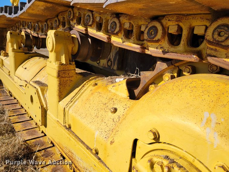 image for item DI1180 1993 Komatsu D135A-2  cable plow