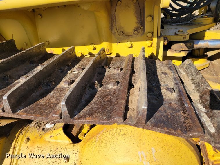 image for item DI1180 1993 Komatsu D135A-2  cable plow