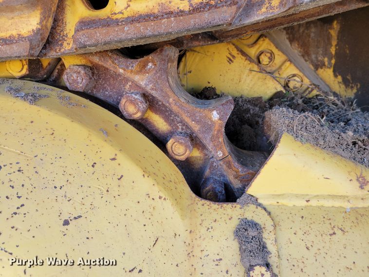 image for item DI1180 1993 Komatsu D135A-2  cable plow