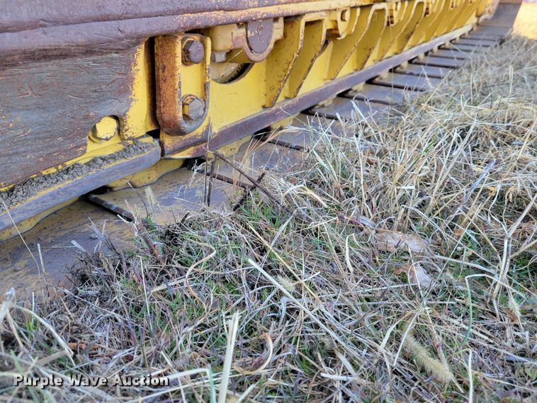 image for item DI1180 1993 Komatsu D135A-2  cable plow