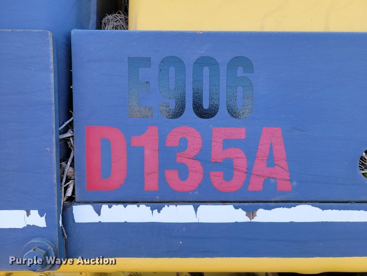 image for item DI1180 1993 Komatsu D135A-2  cable plow