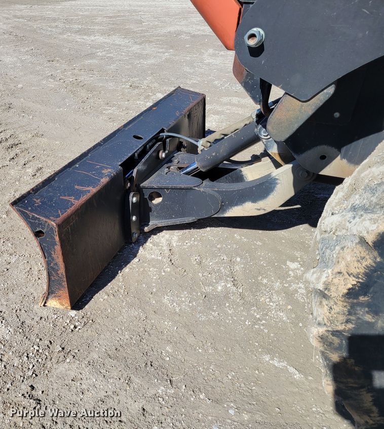 image for item DI1181 2006 Ditch Witch RT115  rock saw
