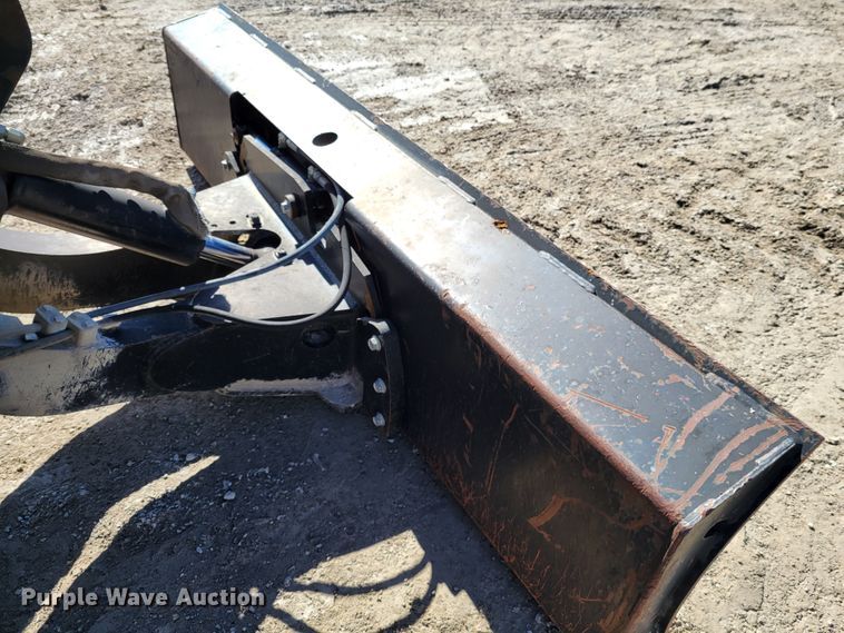 image for item DI1181 2006 Ditch Witch RT115  rock saw