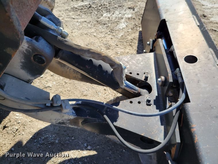 image for item DI1181 2006 Ditch Witch RT115  rock saw