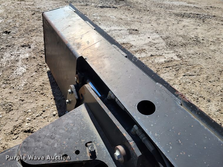 image for item DI1181 2006 Ditch Witch RT115  rock saw