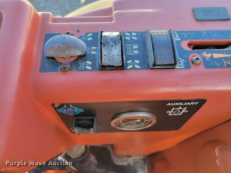 image for item DI1181 2006 Ditch Witch RT115  rock saw