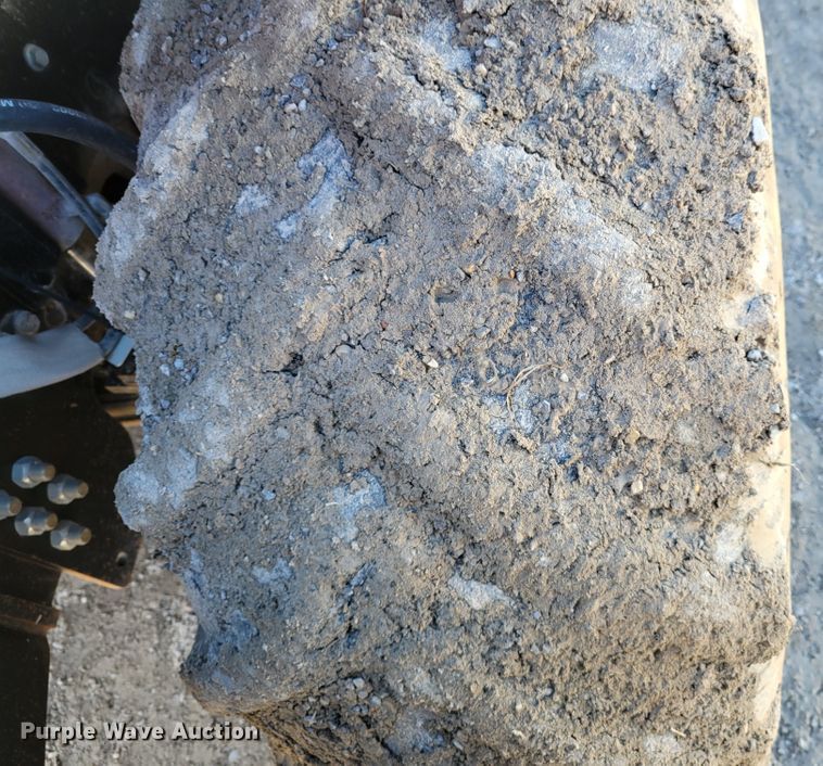 image for item DI1181 2006 Ditch Witch RT115  rock saw