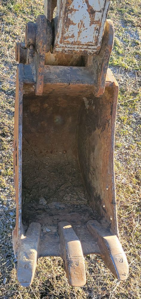 image for item DI1184 2018 Takeuchi TB240  mini excavator